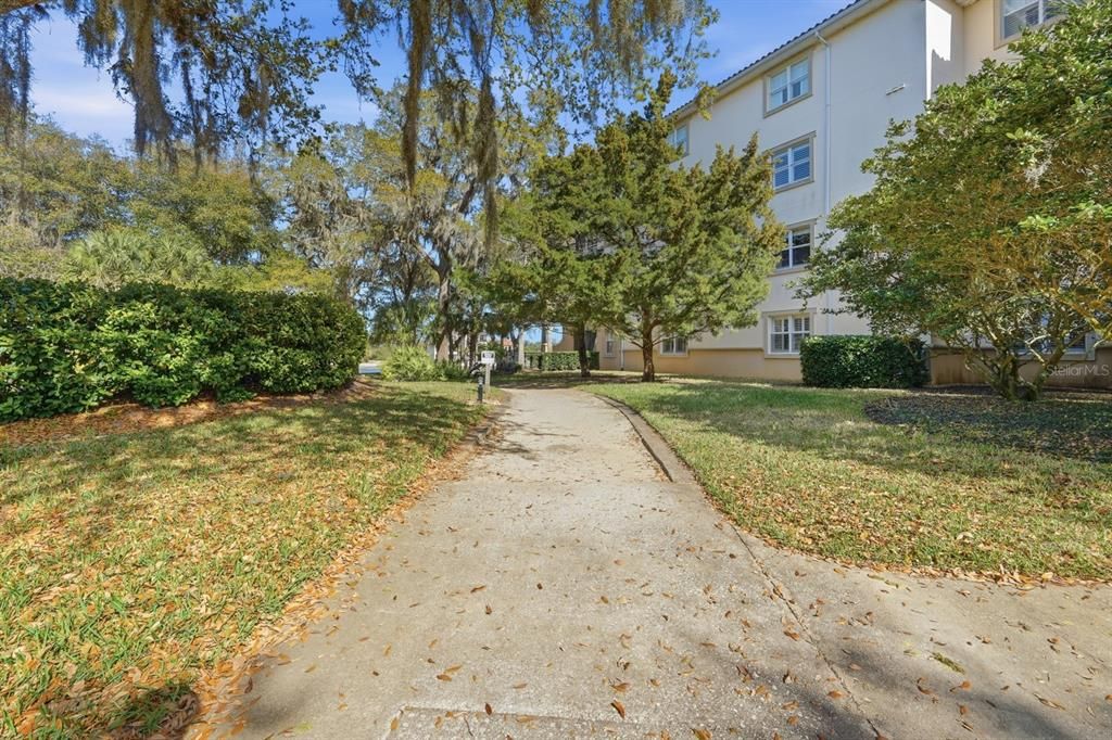 For Sale: $224,900 (2 beds, 2 baths, 1115 Square Feet)