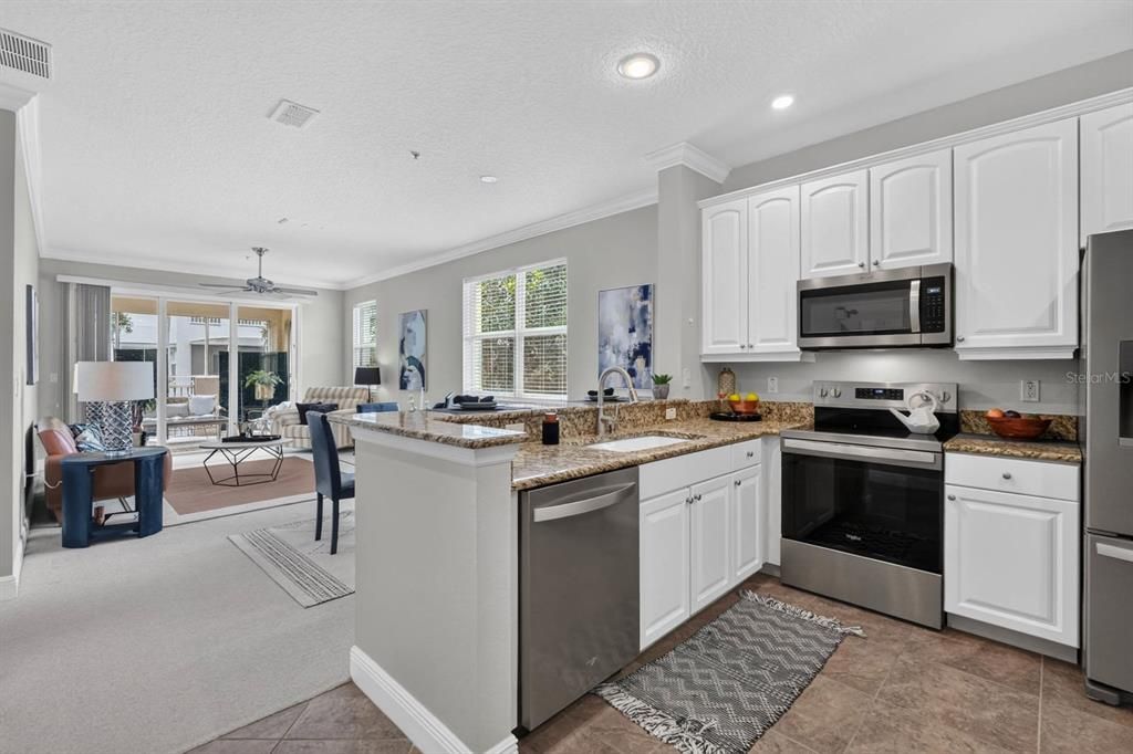 For Sale: $224,900 (2 beds, 2 baths, 1115 Square Feet)