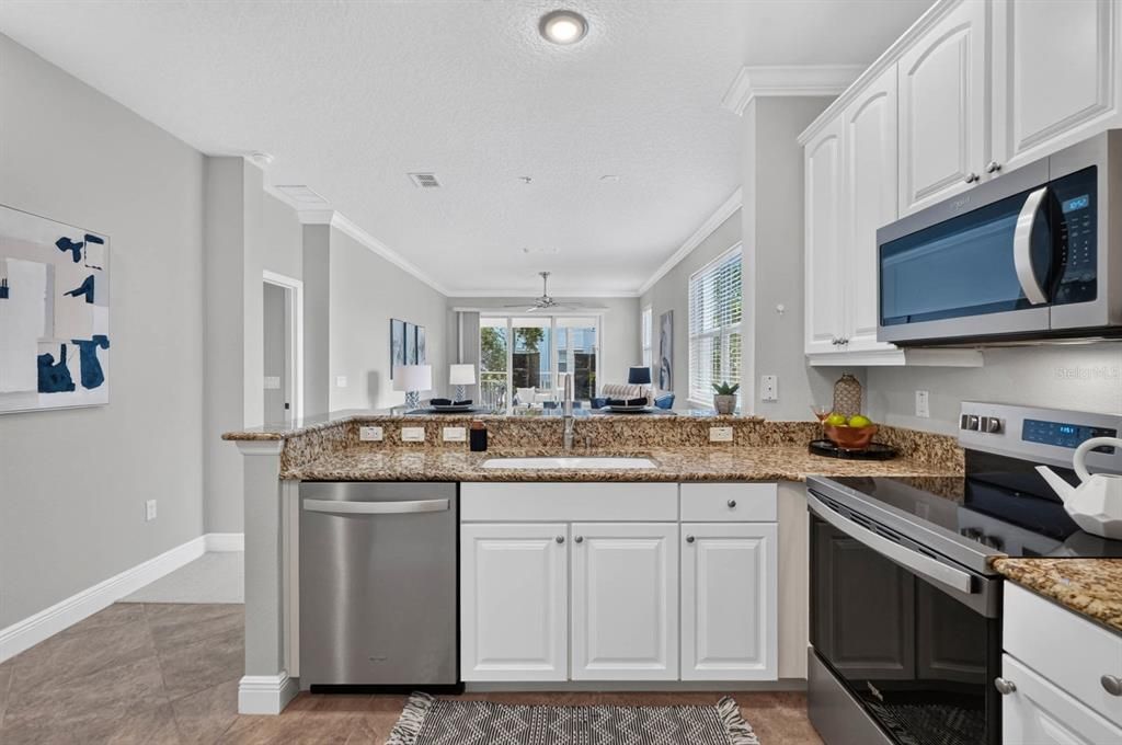For Sale: $224,900 (2 beds, 2 baths, 1115 Square Feet)