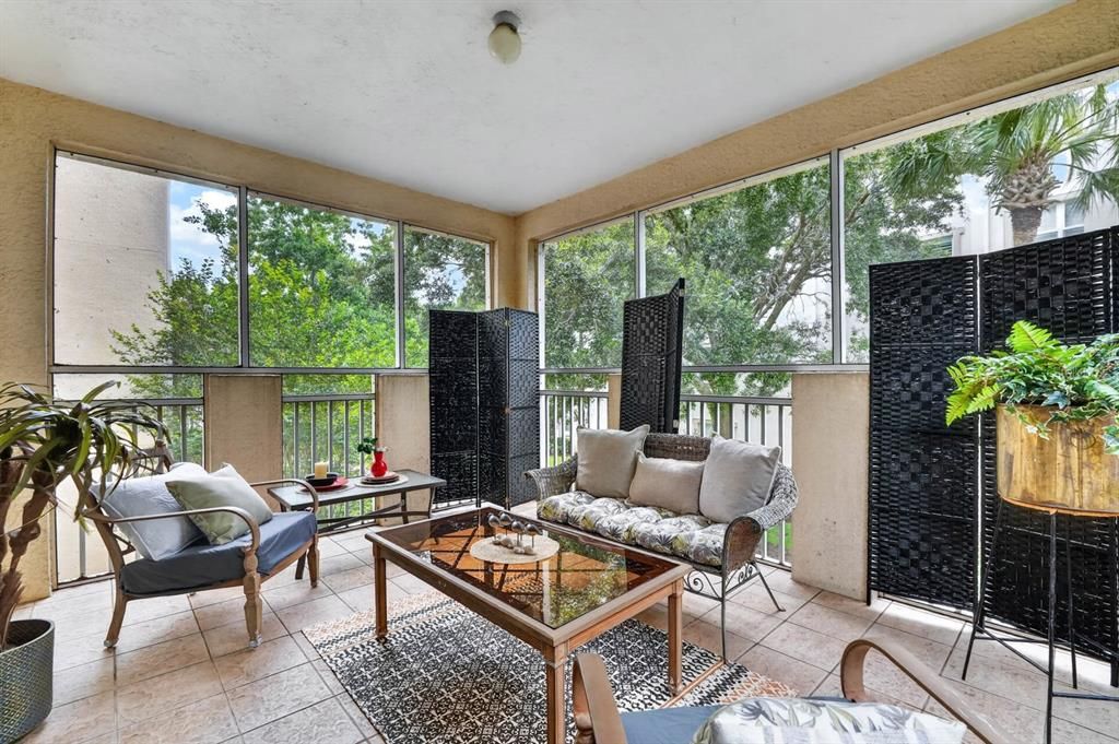 For Sale: $224,900 (2 beds, 2 baths, 1115 Square Feet)