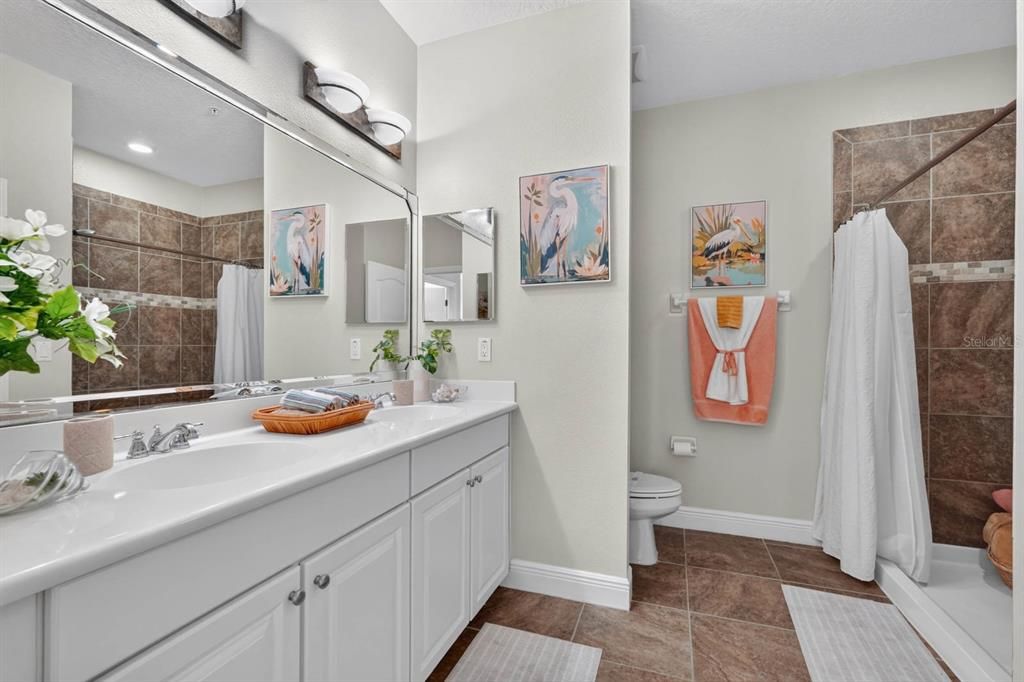 For Sale: $224,900 (2 beds, 2 baths, 1115 Square Feet)