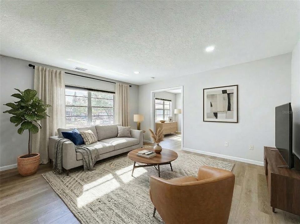 На продажу: $229,995 (2 спален, 2 ванн, 918 Квадратных фут)