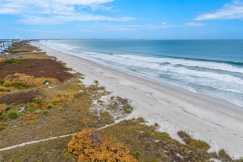 На продажу: $229,000 (1 спален, 1 ванн, 700 Квадратных фут)