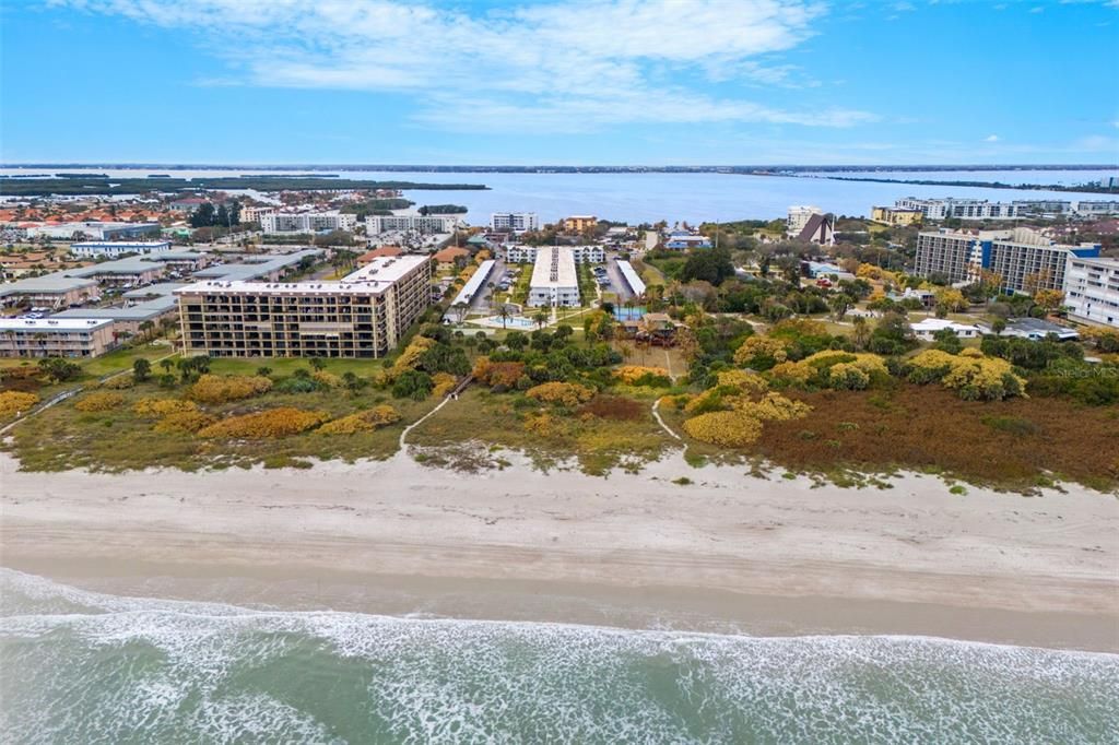 На продажу: $229,000 (1 спален, 1 ванн, 700 Квадратных фут)