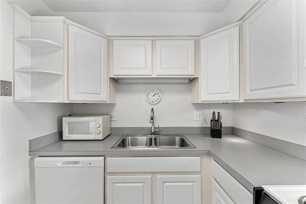 На продажу: $229,000 (1 спален, 1 ванн, 700 Квадратных фут)