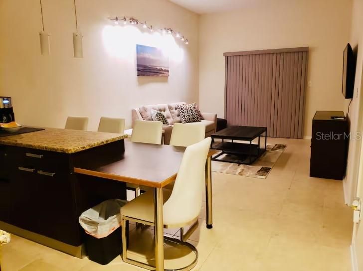 For Sale: $147,000 (1 beds, 1 baths, 570 Square Feet)