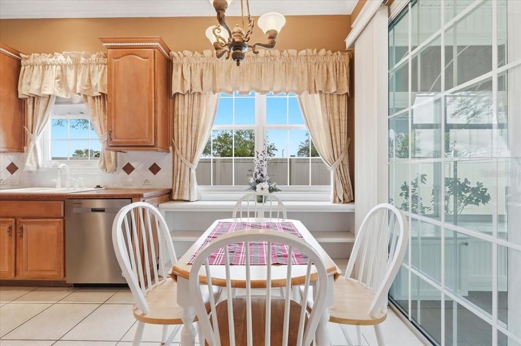 На продажу: $547,000 (2 спален, 2 ванн, 1638 Квадратных фут)
