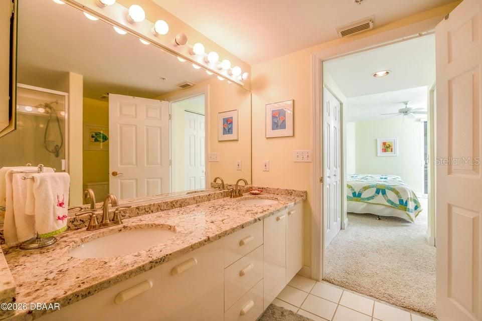 En Venta: $624,000 (3 camas, 3 baños, 2065 Pies cuadrados)