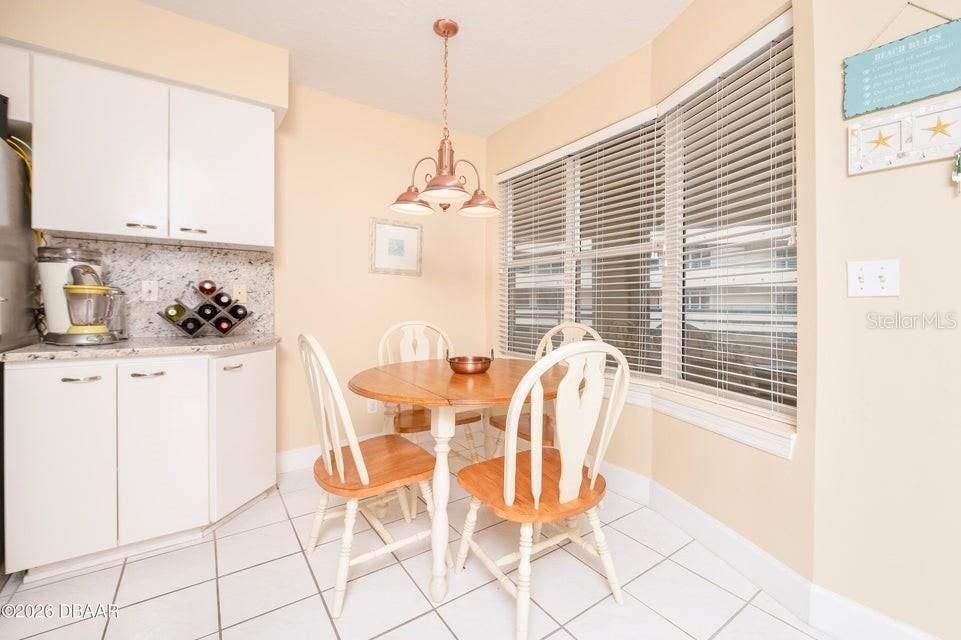 En Venta: $624,000 (3 camas, 3 baños, 2065 Pies cuadrados)
