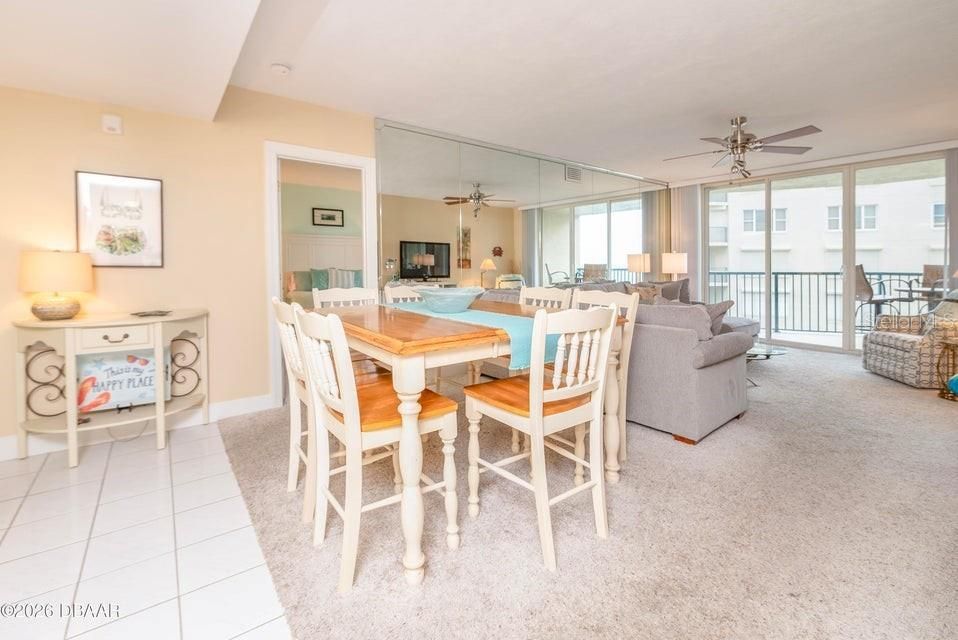 En Venta: $624,000 (3 camas, 3 baños, 2065 Pies cuadrados)