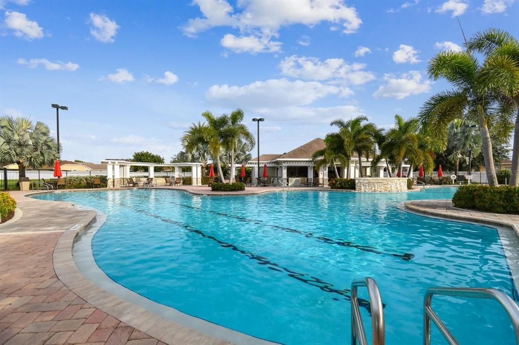 For Sale: $489,000 (4 beds, 2 baths, 3708 Square Feet)