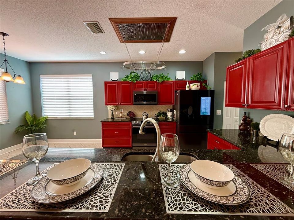 For Sale: $489,000 (4 beds, 2 baths, 3708 Square Feet)