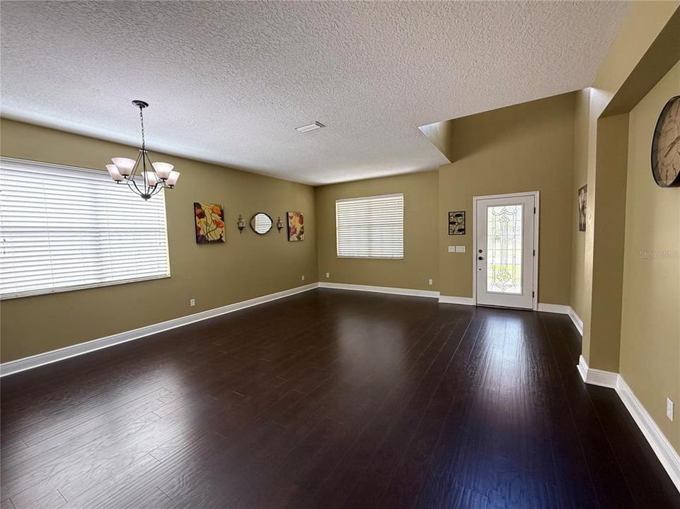 For Sale: $489,000 (4 beds, 2 baths, 3708 Square Feet)