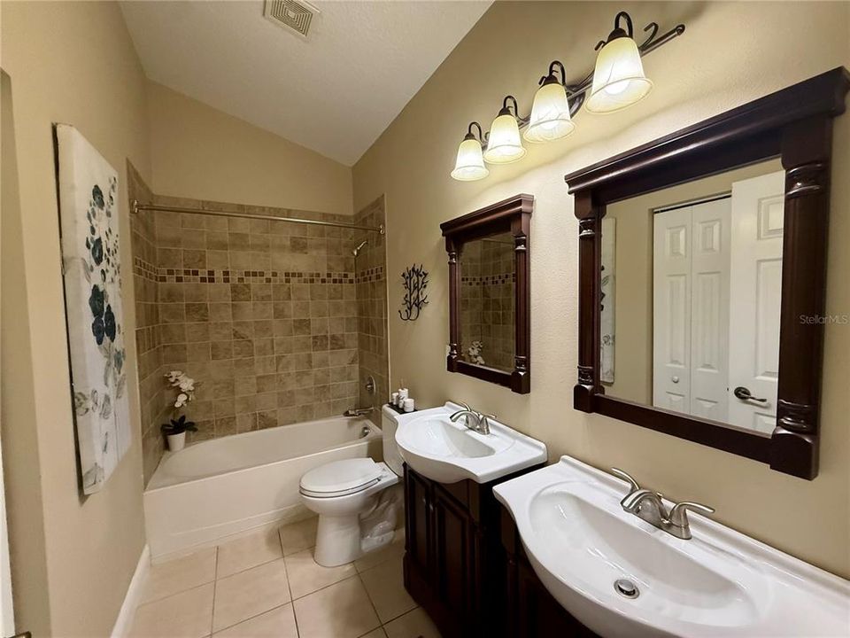 For Sale: $489,000 (4 beds, 2 baths, 3708 Square Feet)