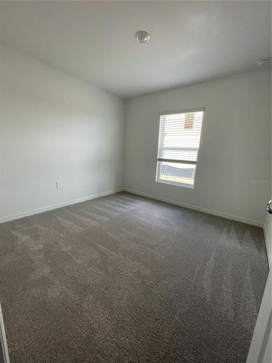 Activo con contrato: $1,700 (3 camas, 2 baños, 1264 Pies cuadrados)
