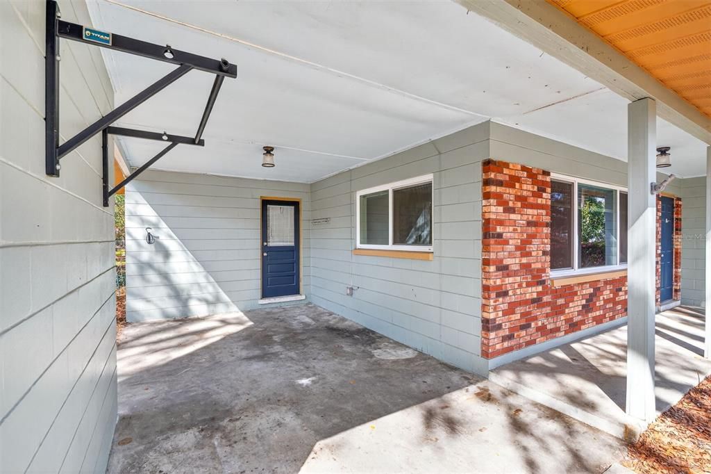 Active With Contract: $219,900 (3 beds, 1 baths, 1169 Square Feet)