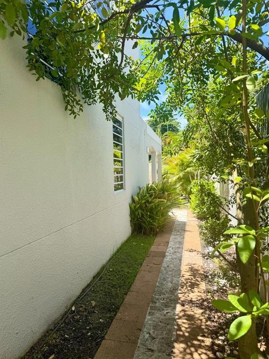 En Venta: $625,000 (4 camas, 3 baños, 2350 Pies cuadrados)