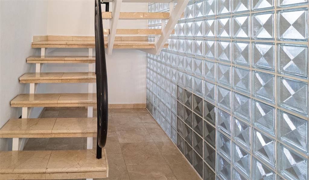 En Venta: $625,000 (4 camas, 3 baños, 2350 Pies cuadrados)