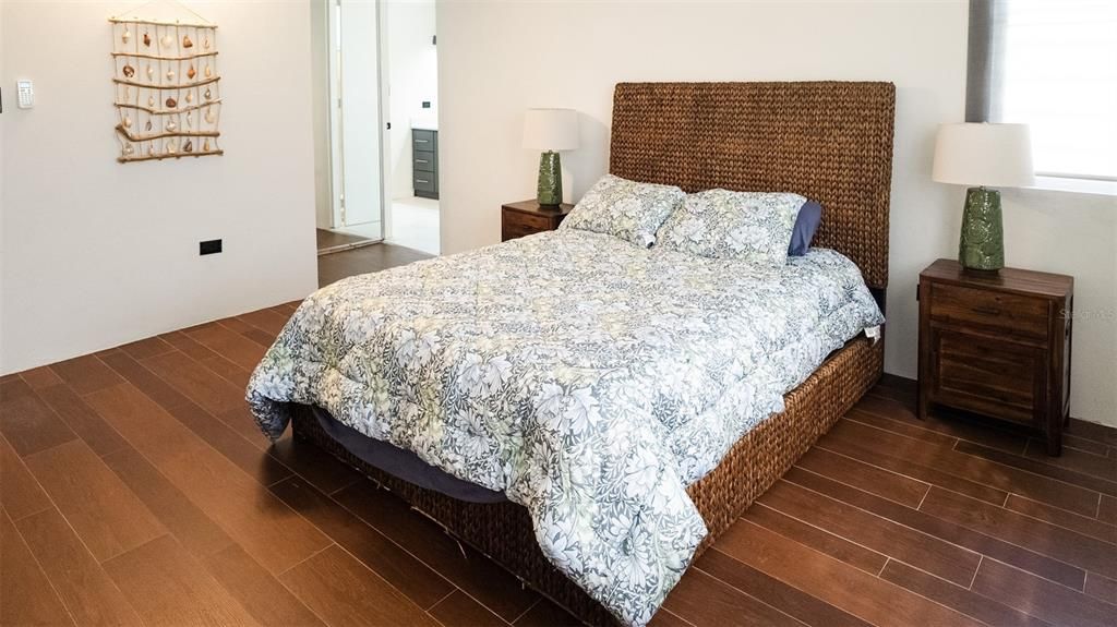 En Venta: $625,000 (4 camas, 3 baños, 2350 Pies cuadrados)