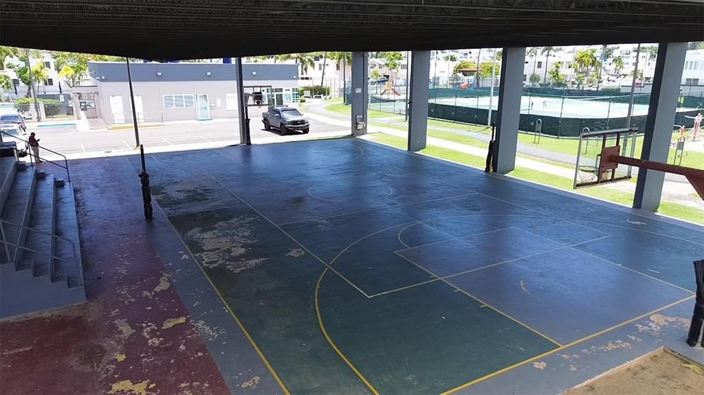 En Venta: $625,000 (4 camas, 3 baños, 2350 Pies cuadrados)