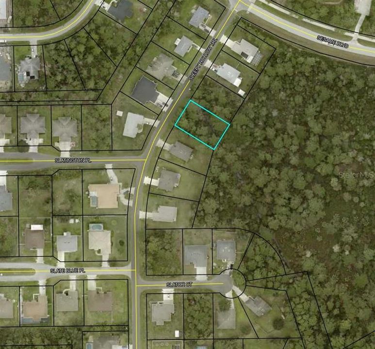 На продажу: $47,000 (0.23 acres)