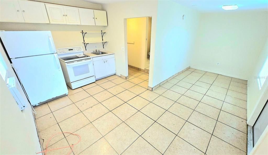 For Rent: $1,050 (0 beds, 1 baths, 300 Square Feet)