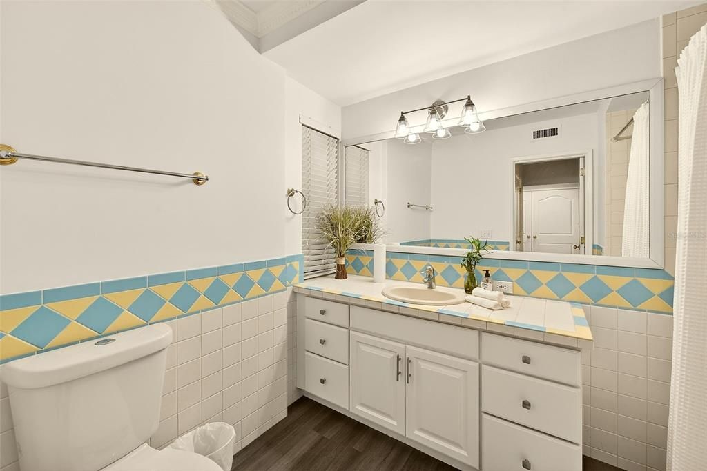 Activo con contrato: $1,390,000 (6 camas, 6 baños, 4922 Pies cuadrados)
