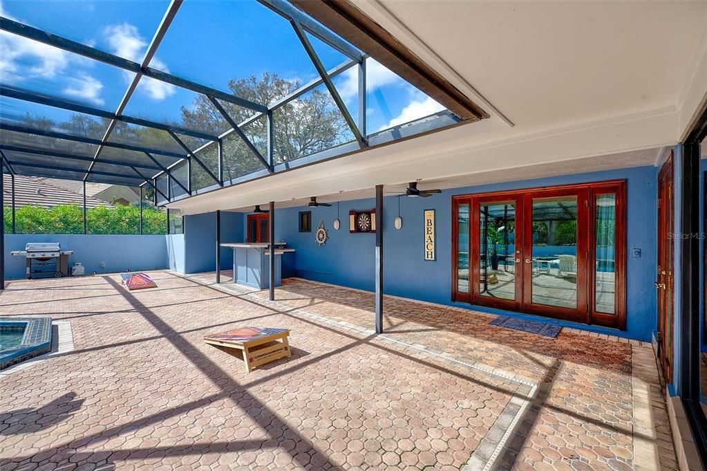 Activo con contrato: $1,390,000 (6 camas, 6 baños, 4922 Pies cuadrados)