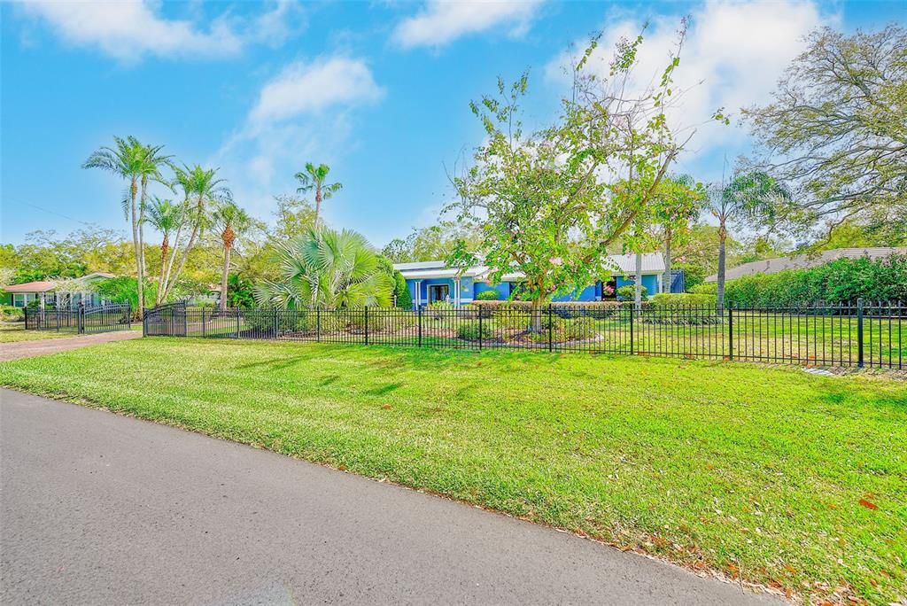 Activo con contrato: $1,390,000 (6 camas, 6 baños, 4922 Pies cuadrados)