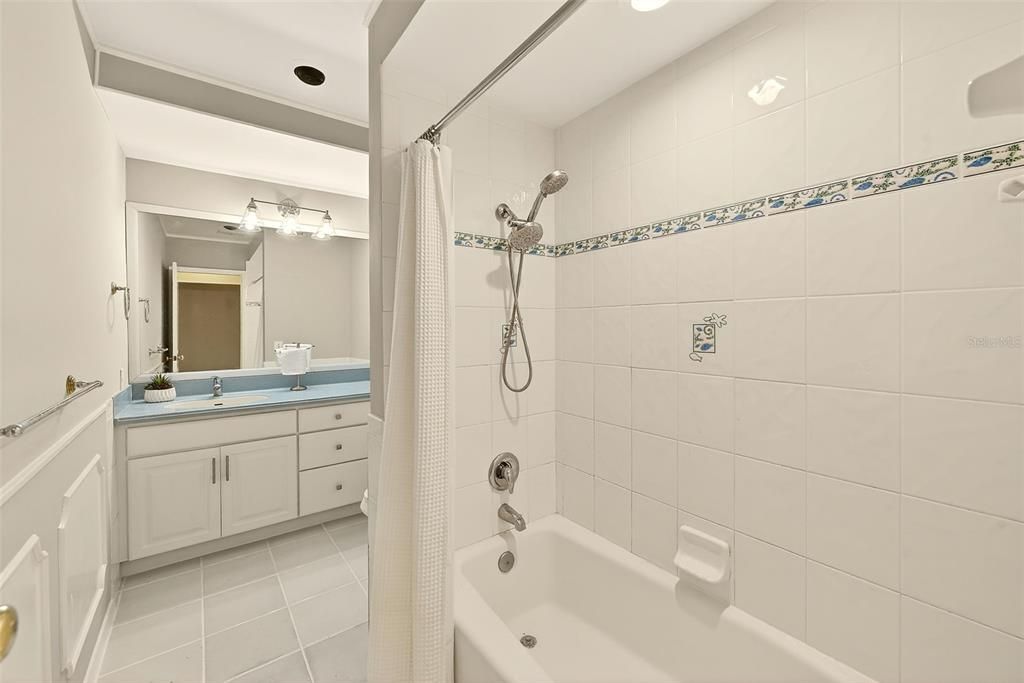 Activo con contrato: $1,390,000 (6 camas, 6 baños, 4922 Pies cuadrados)