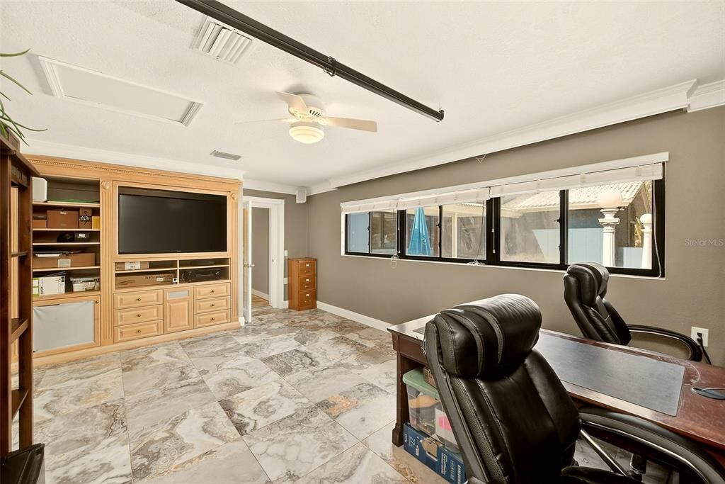 Activo con contrato: $1,390,000 (6 camas, 6 baños, 4922 Pies cuadrados)