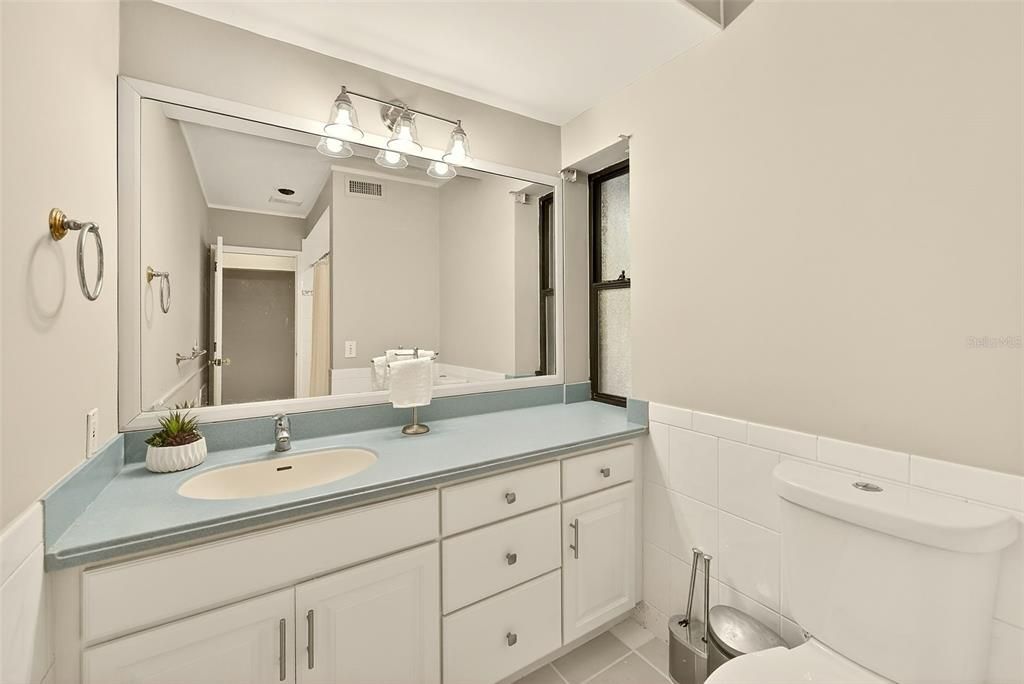 Activo con contrato: $1,390,000 (6 camas, 6 baños, 4922 Pies cuadrados)