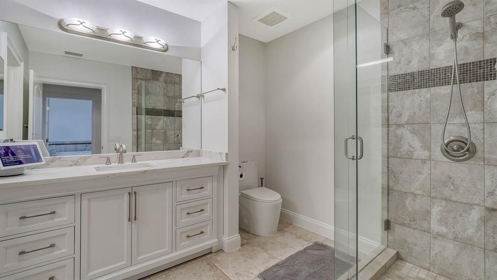 Activo con contrato: $1,539,999 (3 camas, 4 baños, 4244 Pies cuadrados)
