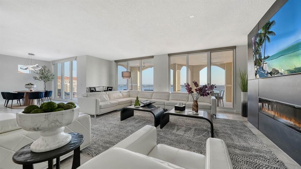 Activo con contrato: $1,539,999 (3 camas, 4 baños, 4244 Pies cuadrados)