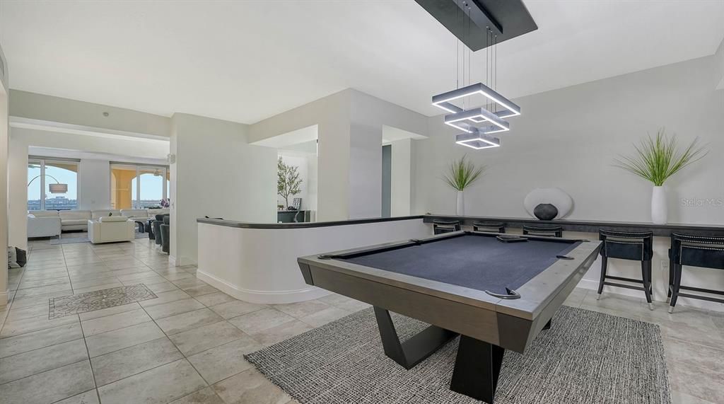 Activo con contrato: $1,539,999 (3 camas, 4 baños, 4244 Pies cuadrados)