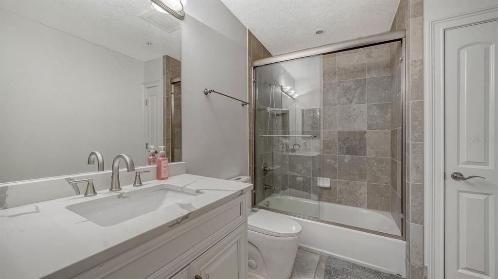 Activo con contrato: $1,539,999 (3 camas, 4 baños, 4244 Pies cuadrados)