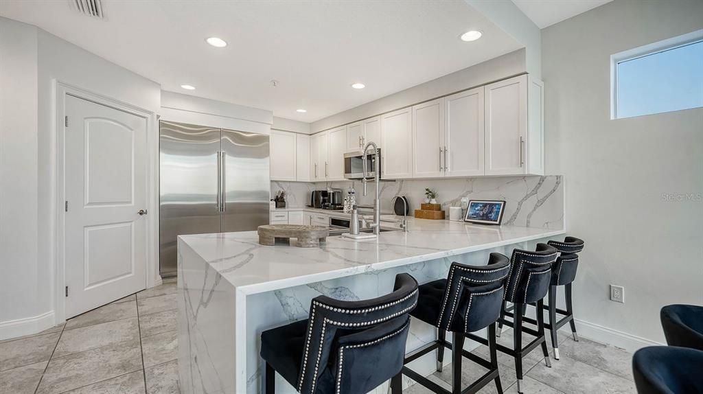 Activo con contrato: $1,539,999 (3 camas, 4 baños, 4244 Pies cuadrados)