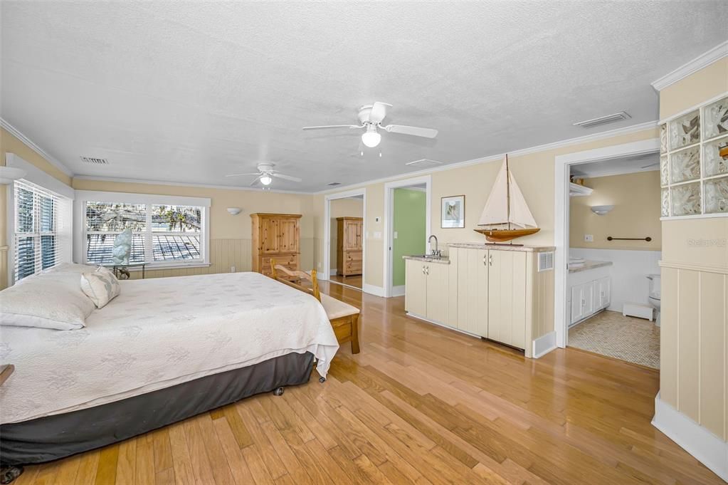 En Venta: $1,099,000 (5 camas, 6 baños, 3505 Pies cuadrados)