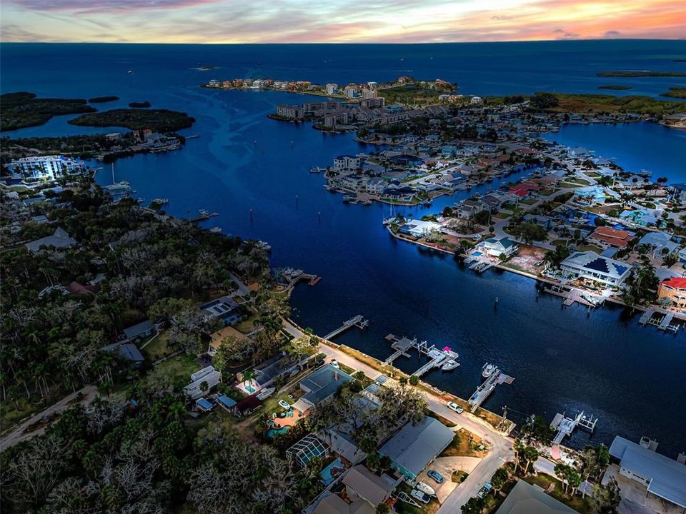 En Venta: $1,099,000 (5 camas, 6 baños, 3505 Pies cuadrados)