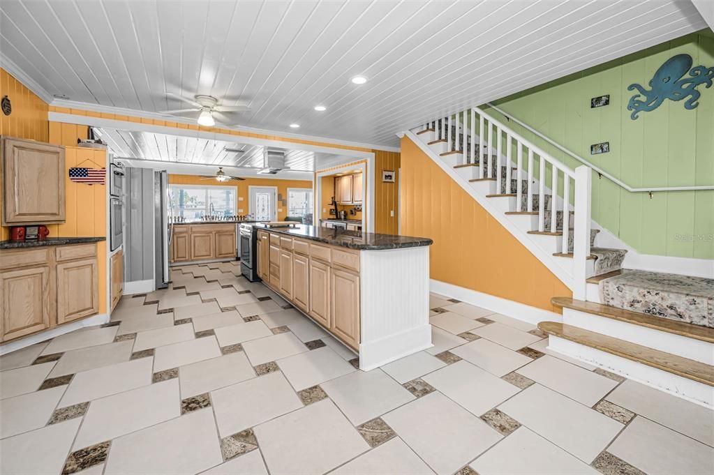 En Venta: $1,099,000 (5 camas, 6 baños, 3505 Pies cuadrados)