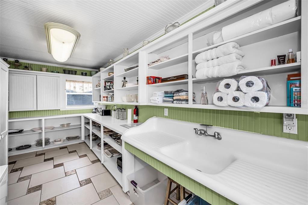 En Venta: $1,099,000 (5 camas, 6 baños, 3505 Pies cuadrados)