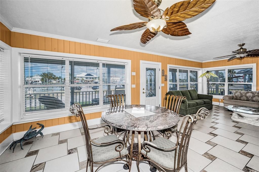 En Venta: $1,099,000 (5 camas, 6 baños, 3505 Pies cuadrados)