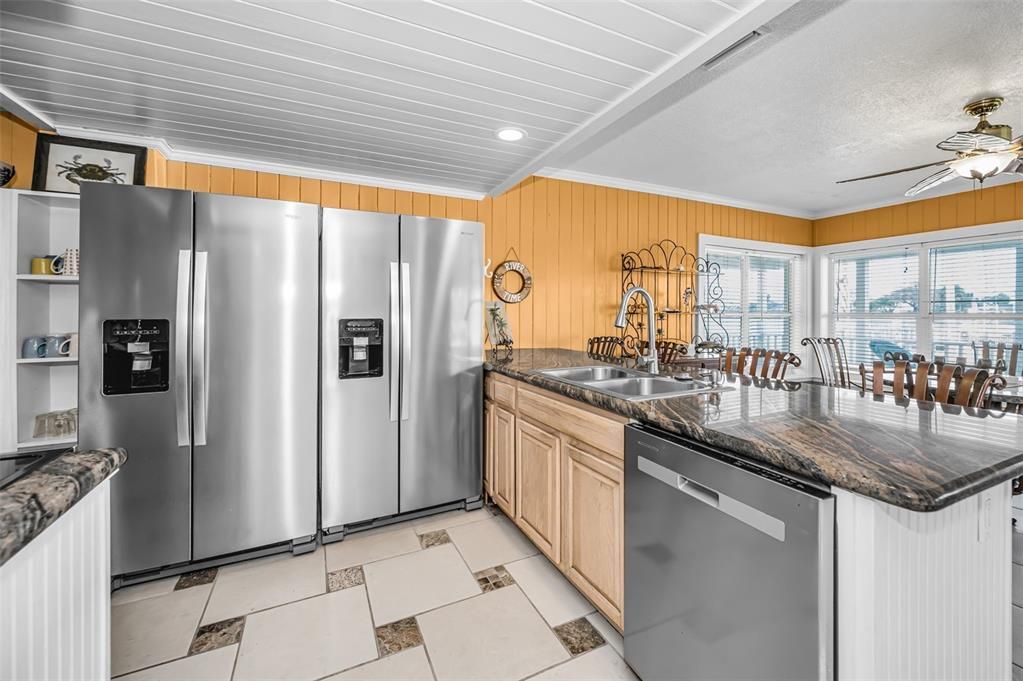 En Venta: $1,099,000 (5 camas, 6 baños, 3505 Pies cuadrados)