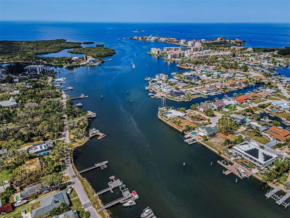 En Venta: $1,099,000 (5 camas, 6 baños, 3505 Pies cuadrados)