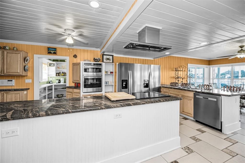 En Venta: $1,099,000 (5 camas, 6 baños, 3505 Pies cuadrados)