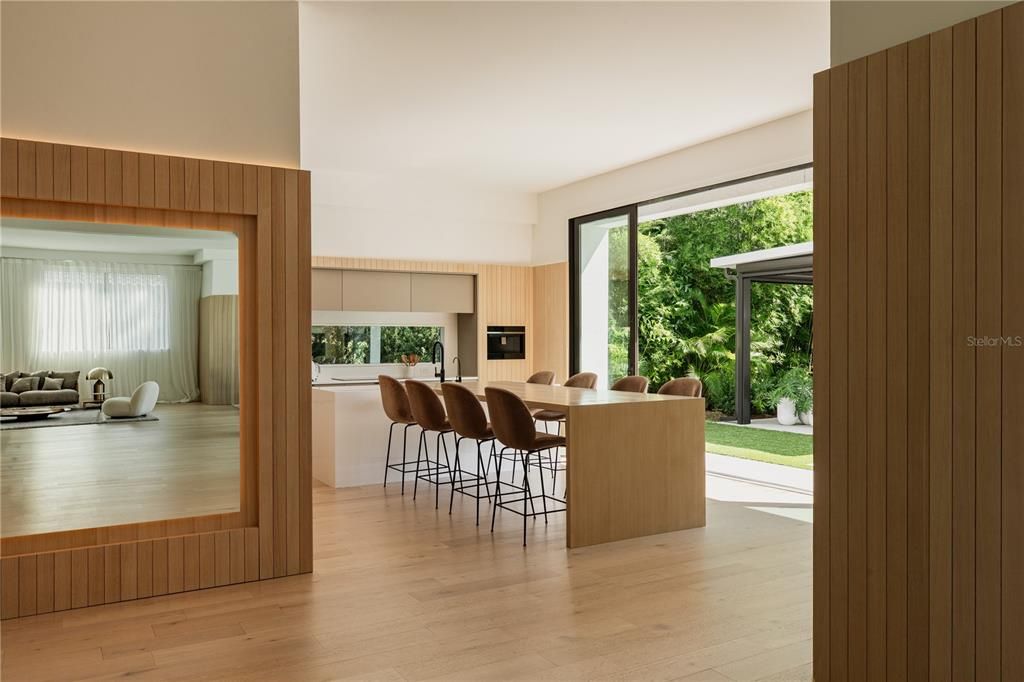 Activo con contrato: $3,249,000 (5 camas, 5 baños, 5111 Pies cuadrados)