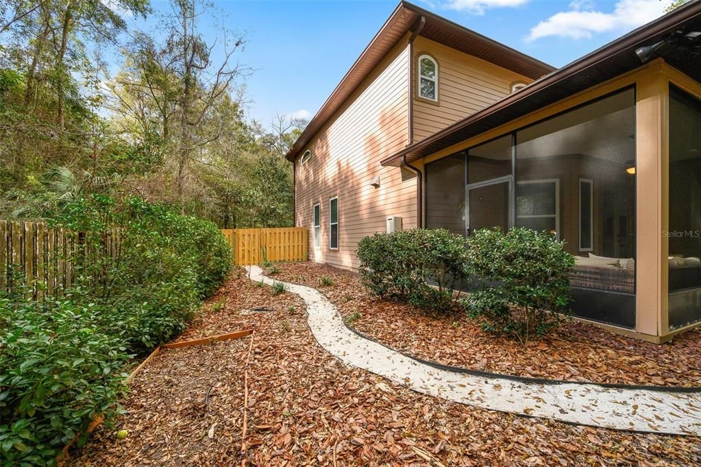 Active With Contract: $595,000 (4 beds, 3 baths, 2893 Square Feet)