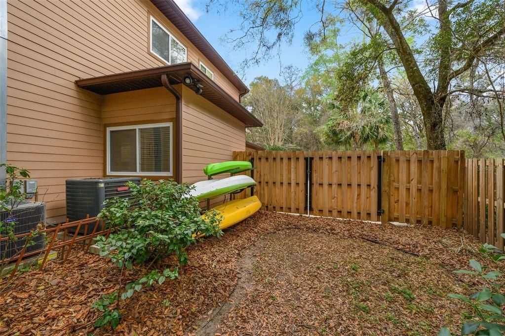 Active With Contract: $595,000 (4 beds, 3 baths, 2893 Square Feet)