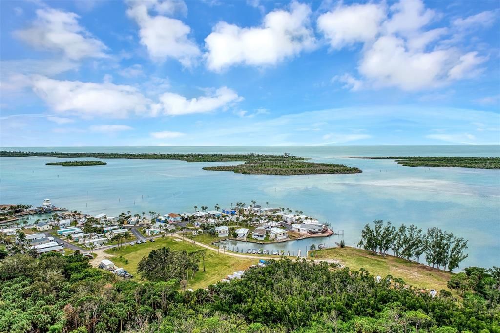 На продажу: $99,000 (0.08 acres)