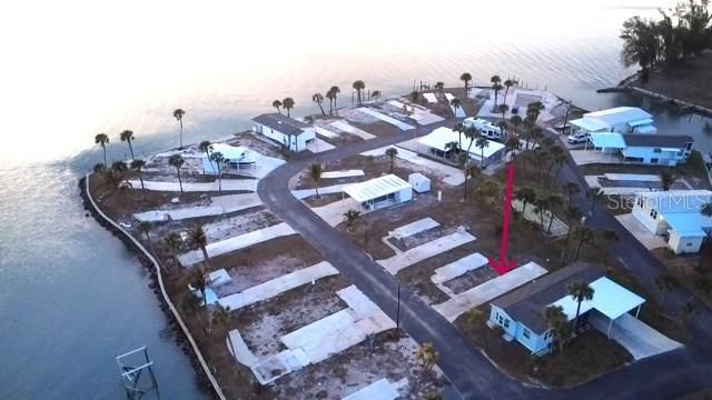 На продажу: $99,000 (0.08 acres)